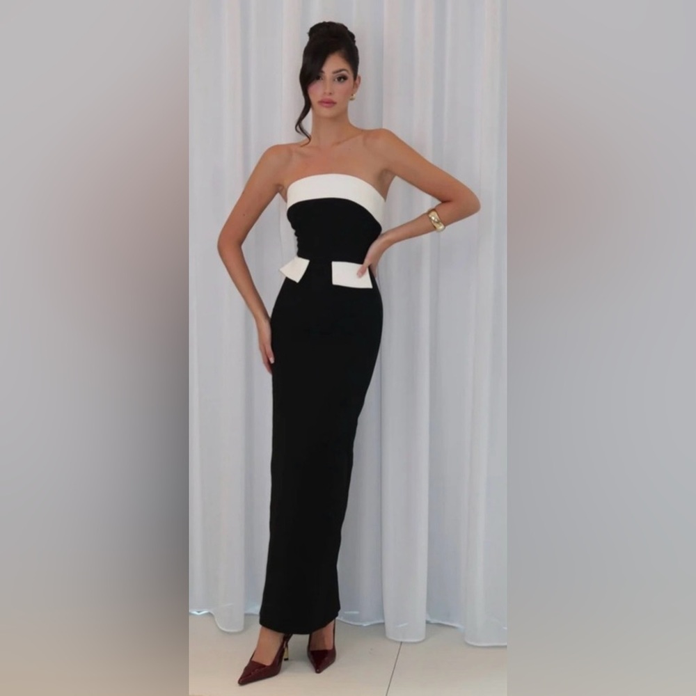💃 HEIRESS Strapless Pocket Midi Dress Sz M